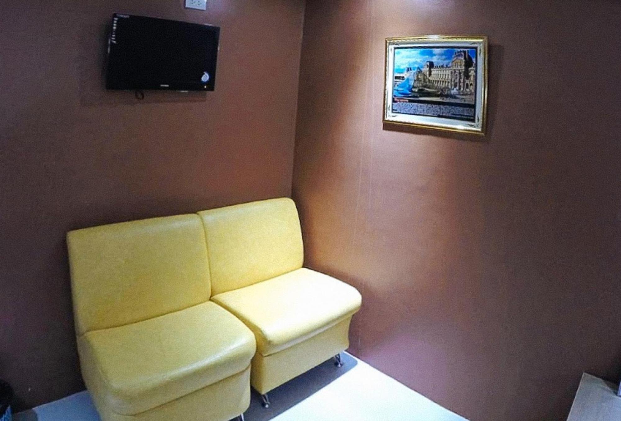 Reddoorz Plus @ Taj Hotel Tuguegarao Εξωτερικό φωτογραφία