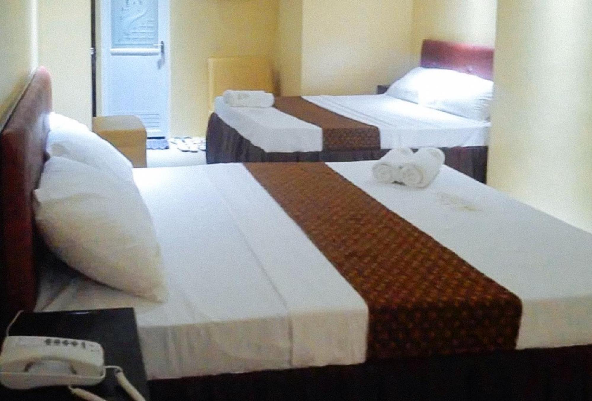 Reddoorz Plus @ Taj Hotel Tuguegarao Εξωτερικό φωτογραφία