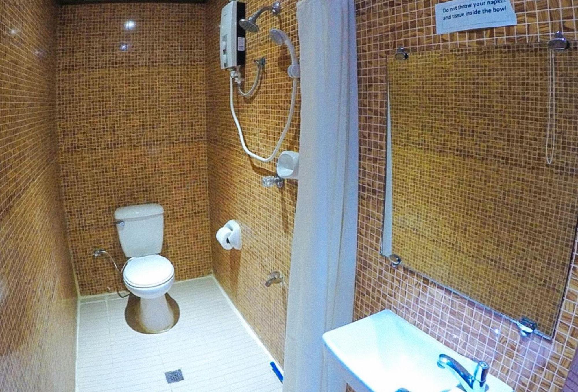Reddoorz Plus @ Taj Hotel Tuguegarao Εξωτερικό φωτογραφία